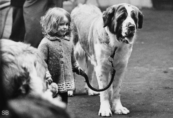 People and Dogs © Shirley Baker, 1966