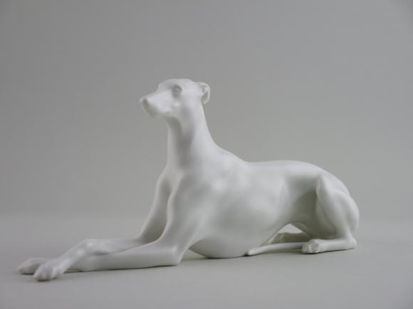 Greyhound, um 1936 von Robert Ullmann © Augarten Museum