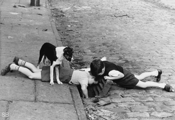 People and Dogs © Shirley Baker, 1963