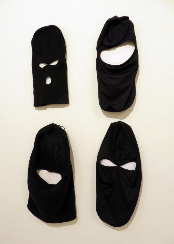 Balaclavas © Quique Ortiz