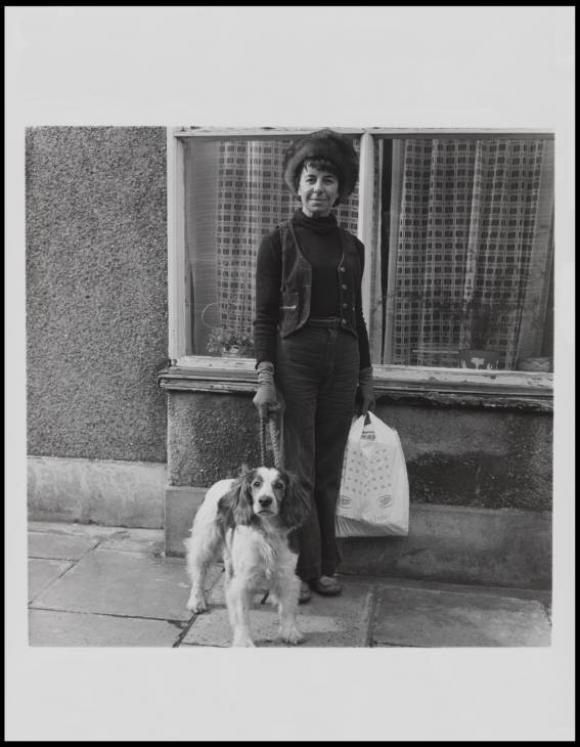 Keith Arnatt, Walking the Dog  1976-79, © The estate of Keith Arnatt