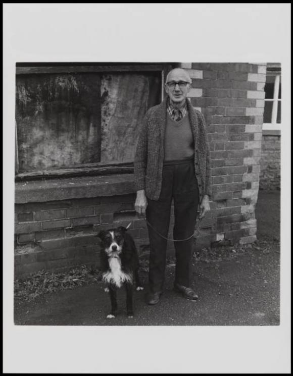 Keith Arnatt, Walking the Dog  1976-79, © The estate of Keith Arnatt